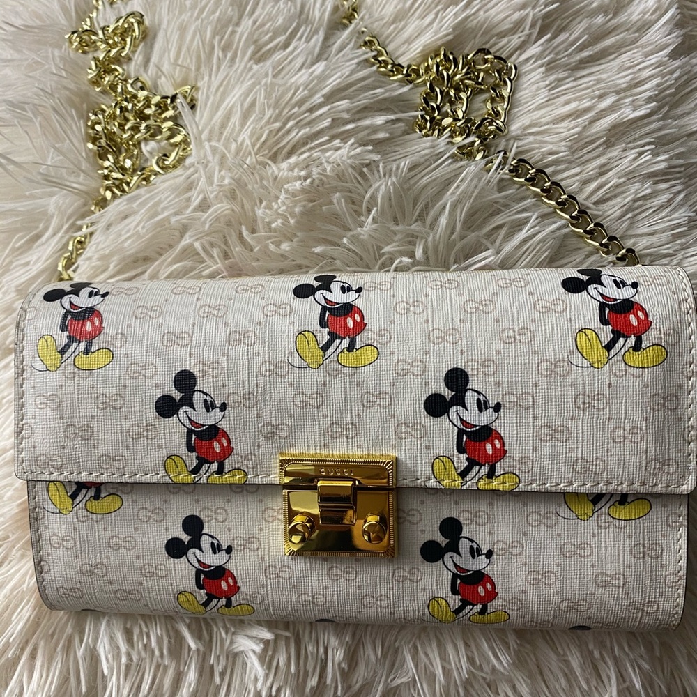 Mickey crossbody
